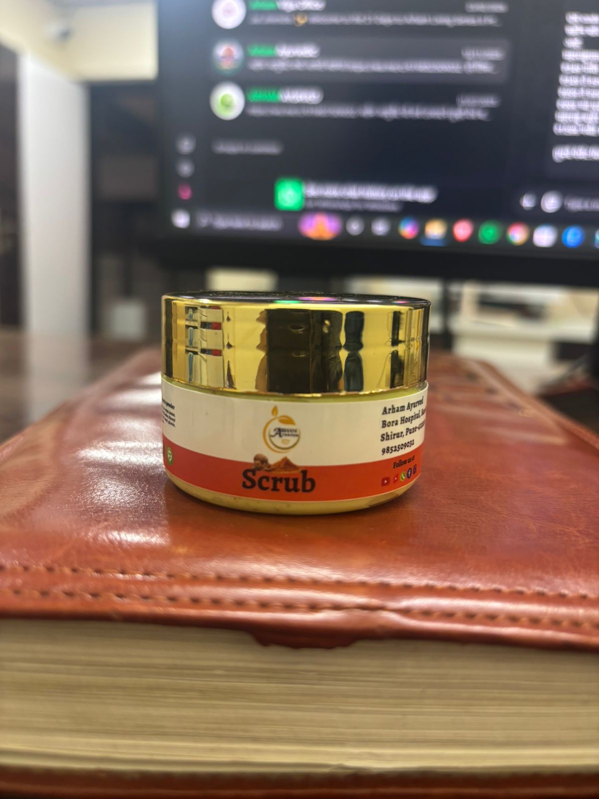 Arham Ayurved Haldi & Walnut Herbal Scrub